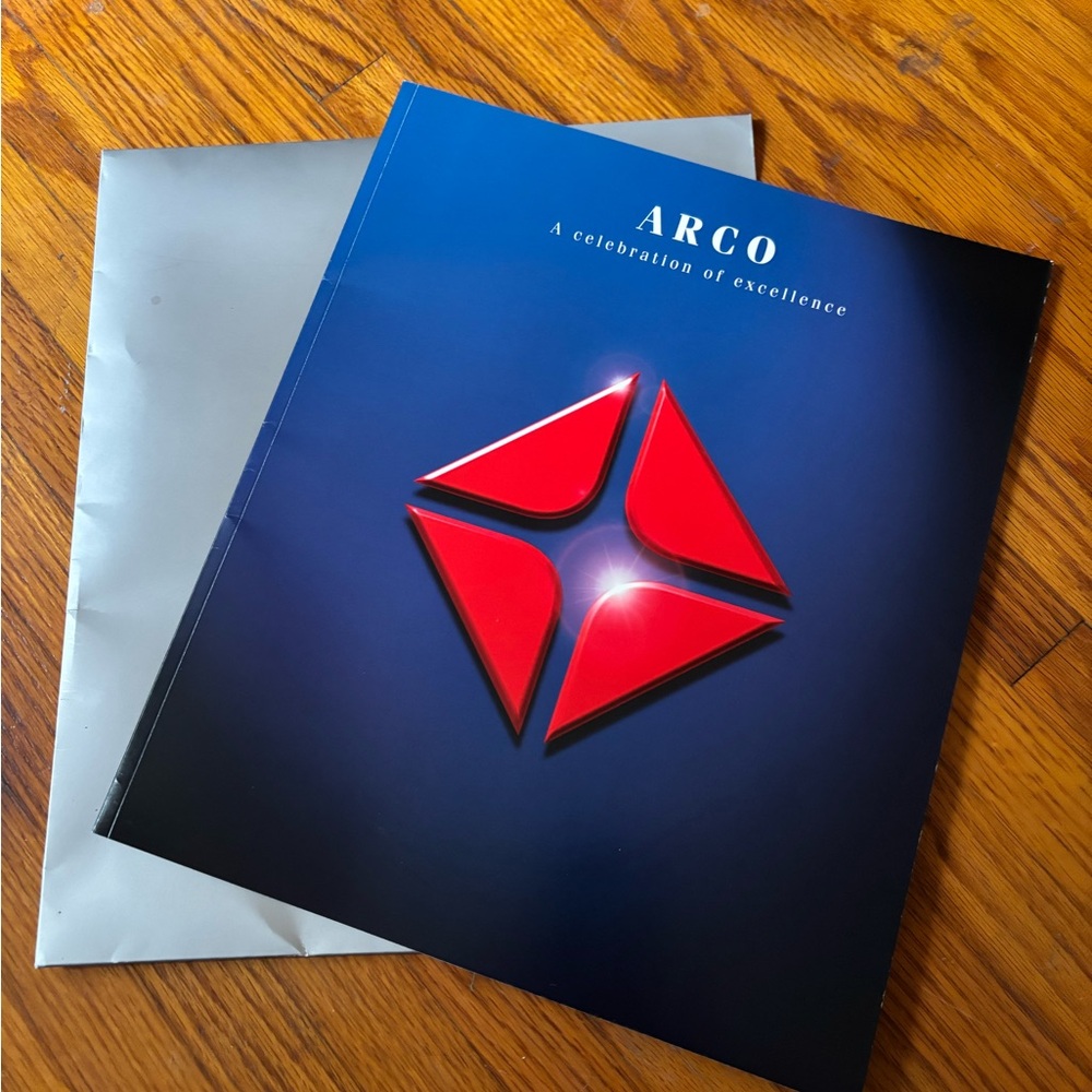 ARCO Full Color SC Booklet ‘Celebration of Excellence’ Historical 90 Pages wDust